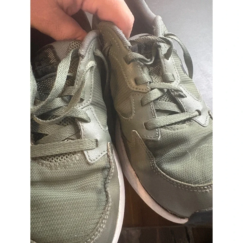Under Armour Charged Assert 9 Mens Running Shoes Olive Green 3026727-300 Sz 8.5